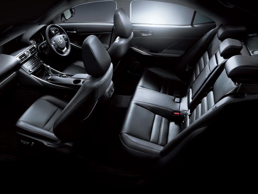  Lexus IS350 2013 года  (JP) (фото 2 из 7)